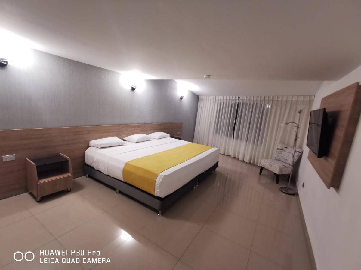 Hotel Lindsay มานิซาเลส ภายนอก รูปภาพ